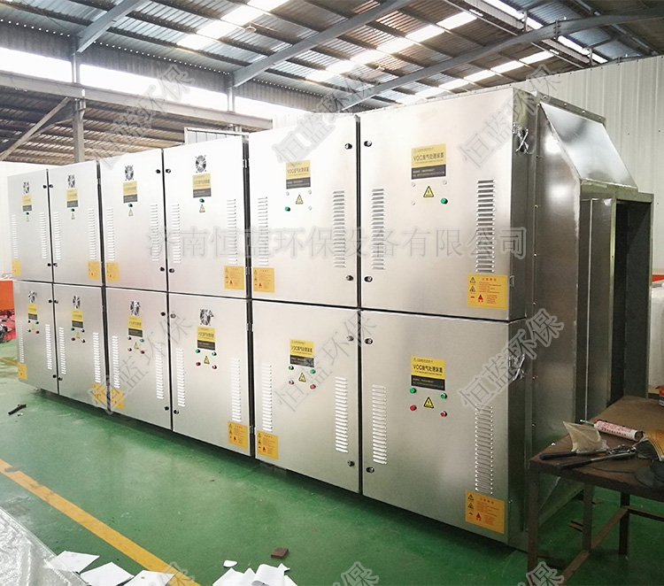 <b>60000風(fēng)量光氧催化設備</b>